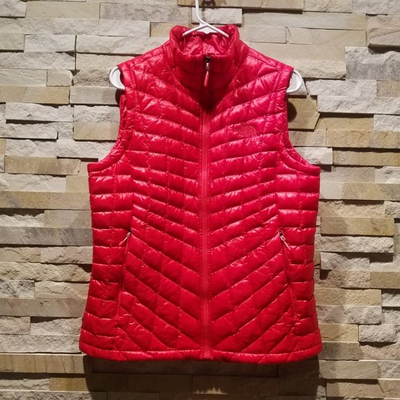 North Face Womens Medium Red Thermoball Nano Micro Puff Puffer Jacket Light Coat